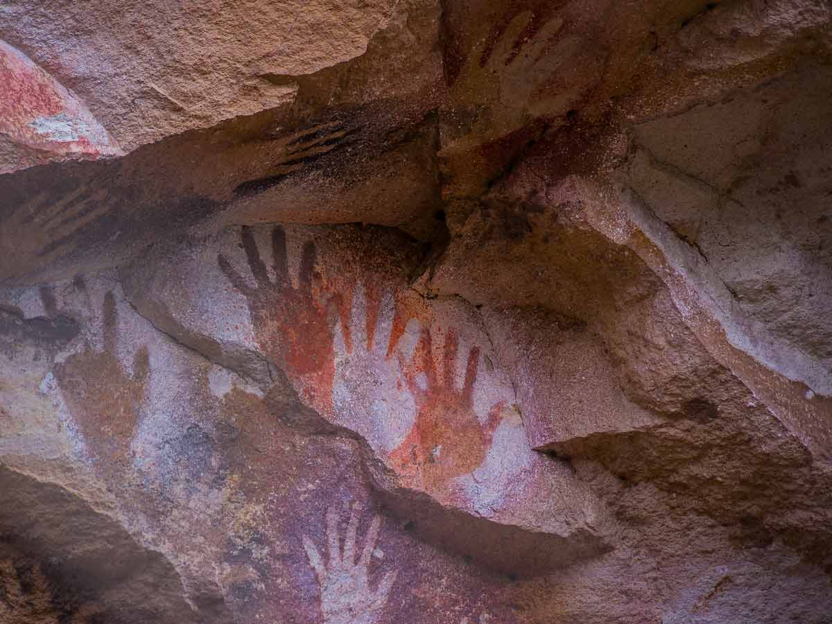 cueva de las manos cave art patagonia