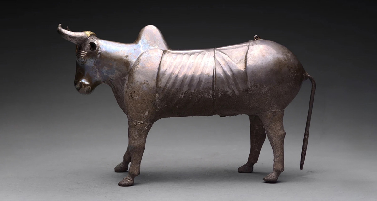 early persian bull vessel
