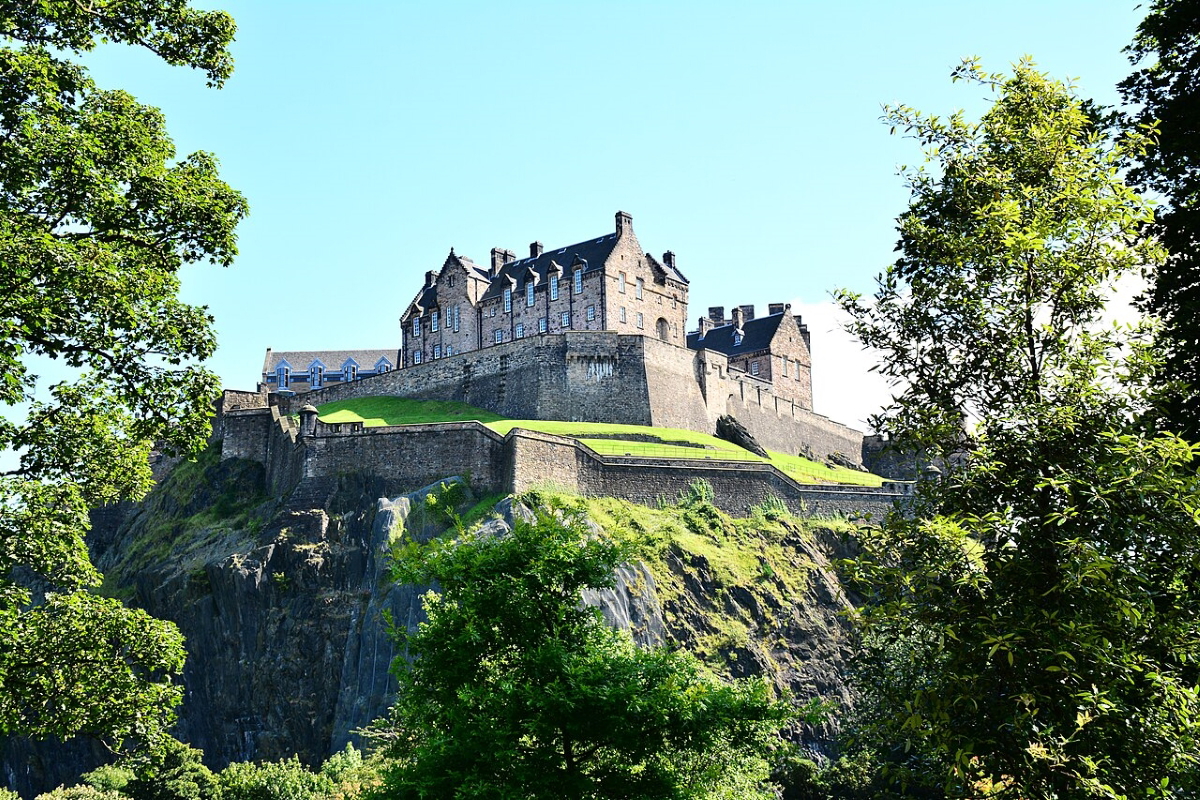 edinburgh castle scotland