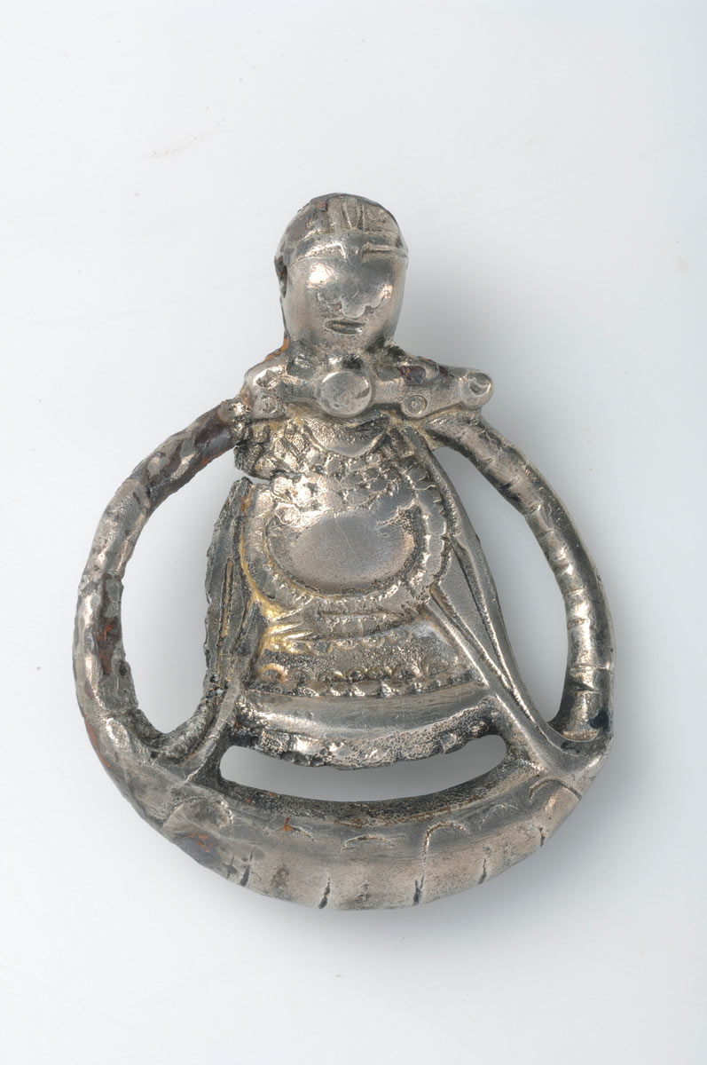 freya pendant