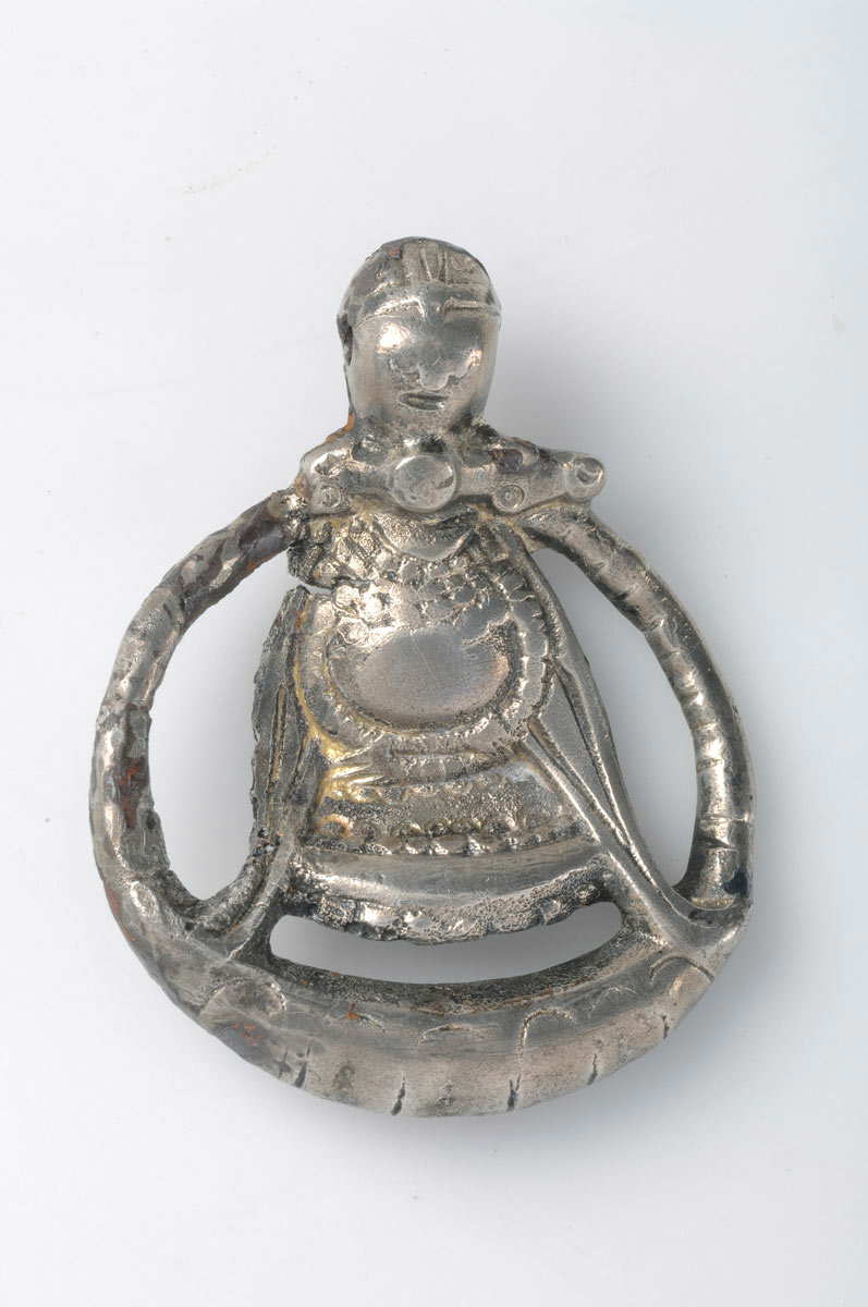freya pendant