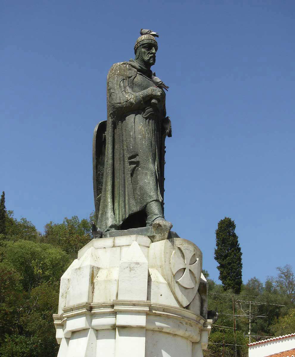 gauldim pais statue