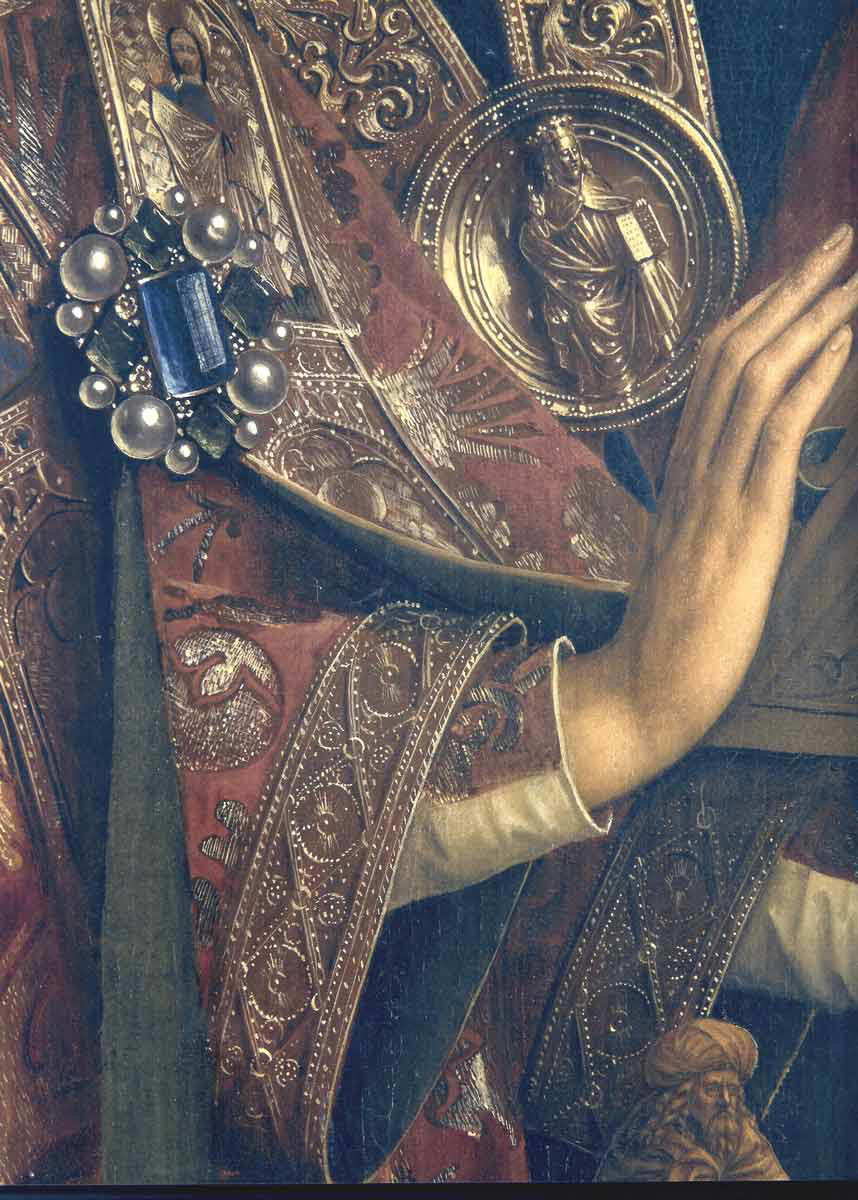 ghent altarpiece closeup fabric and jewels