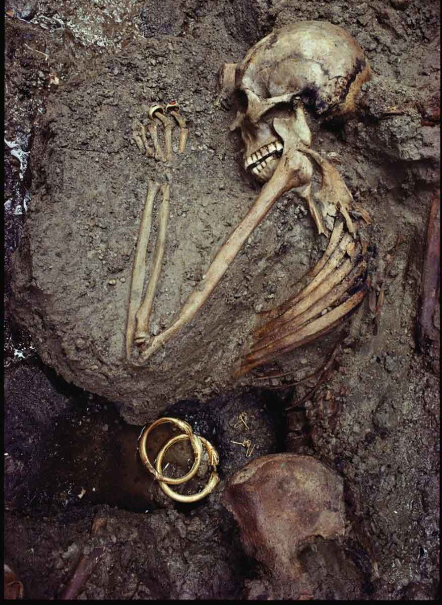 herculaneum ring lady