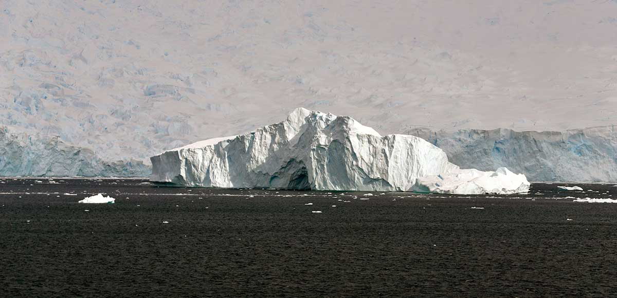 iceberg antarctica photograph