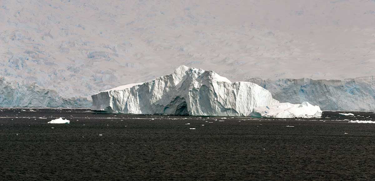 iceberg antarctica photograph