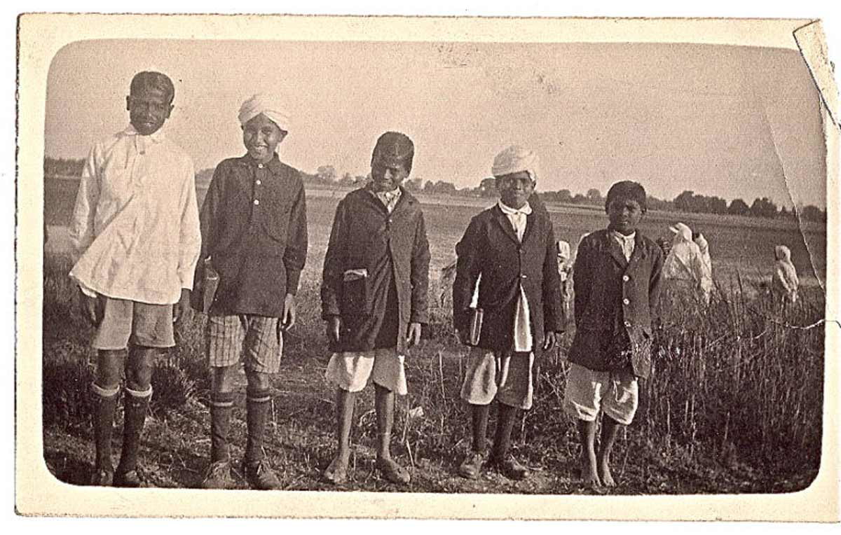indian schoolchildren