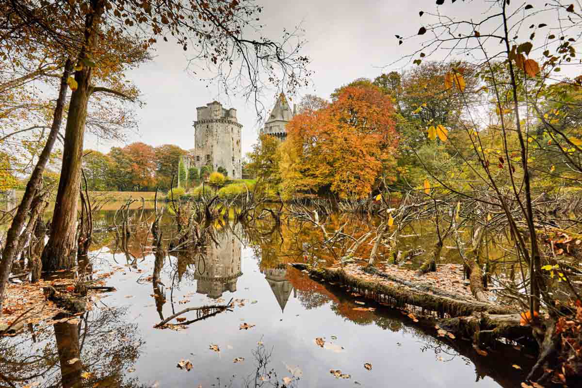 largoet castle brittany
