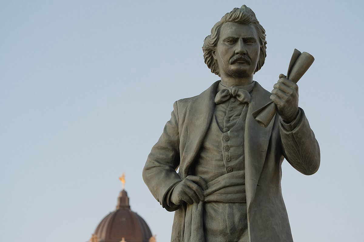 louis riel monument