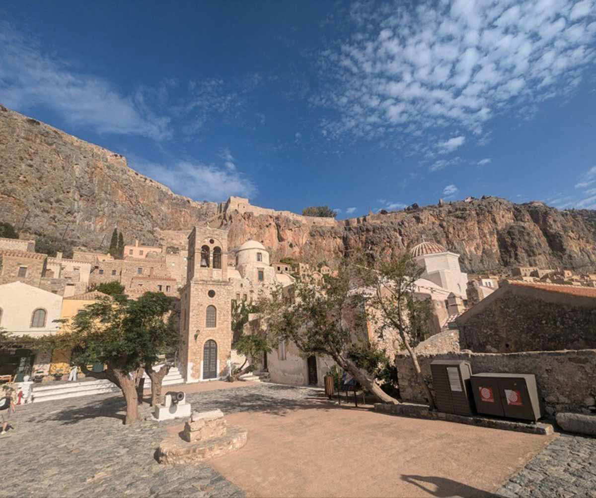 monemvasia center of city