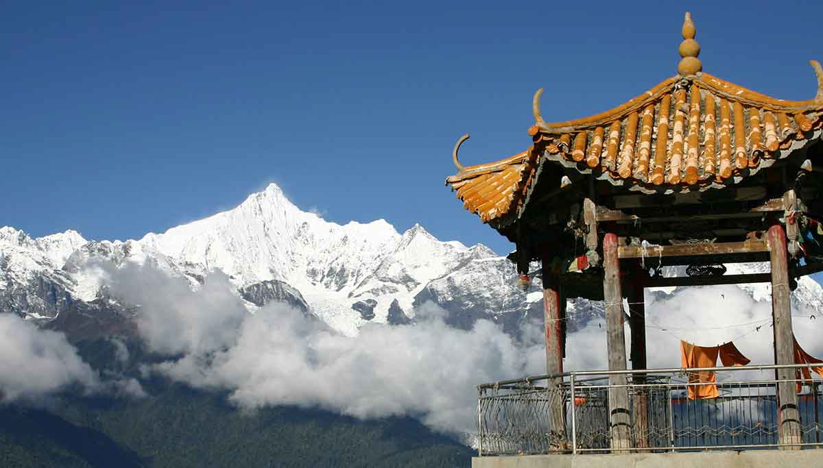 mountains shangri la yunnan