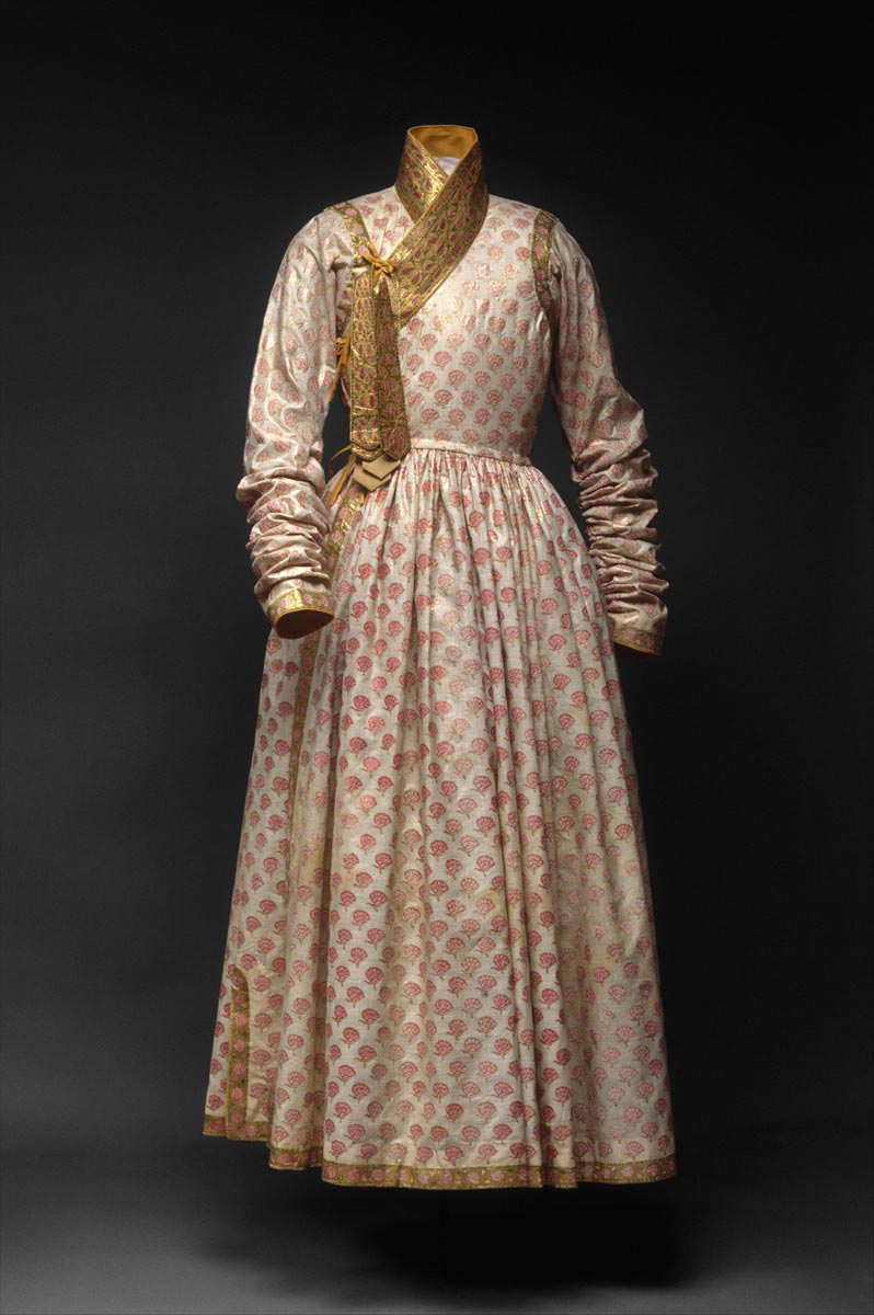 mughal mans robe east india company