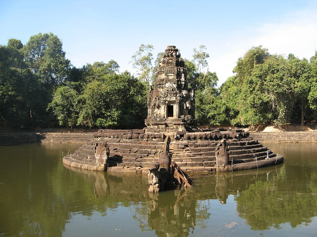neak pean temple angkor cambodia