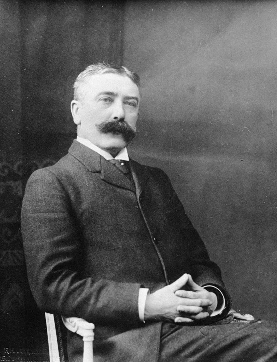 photo portrait ferdinand saussure britannica