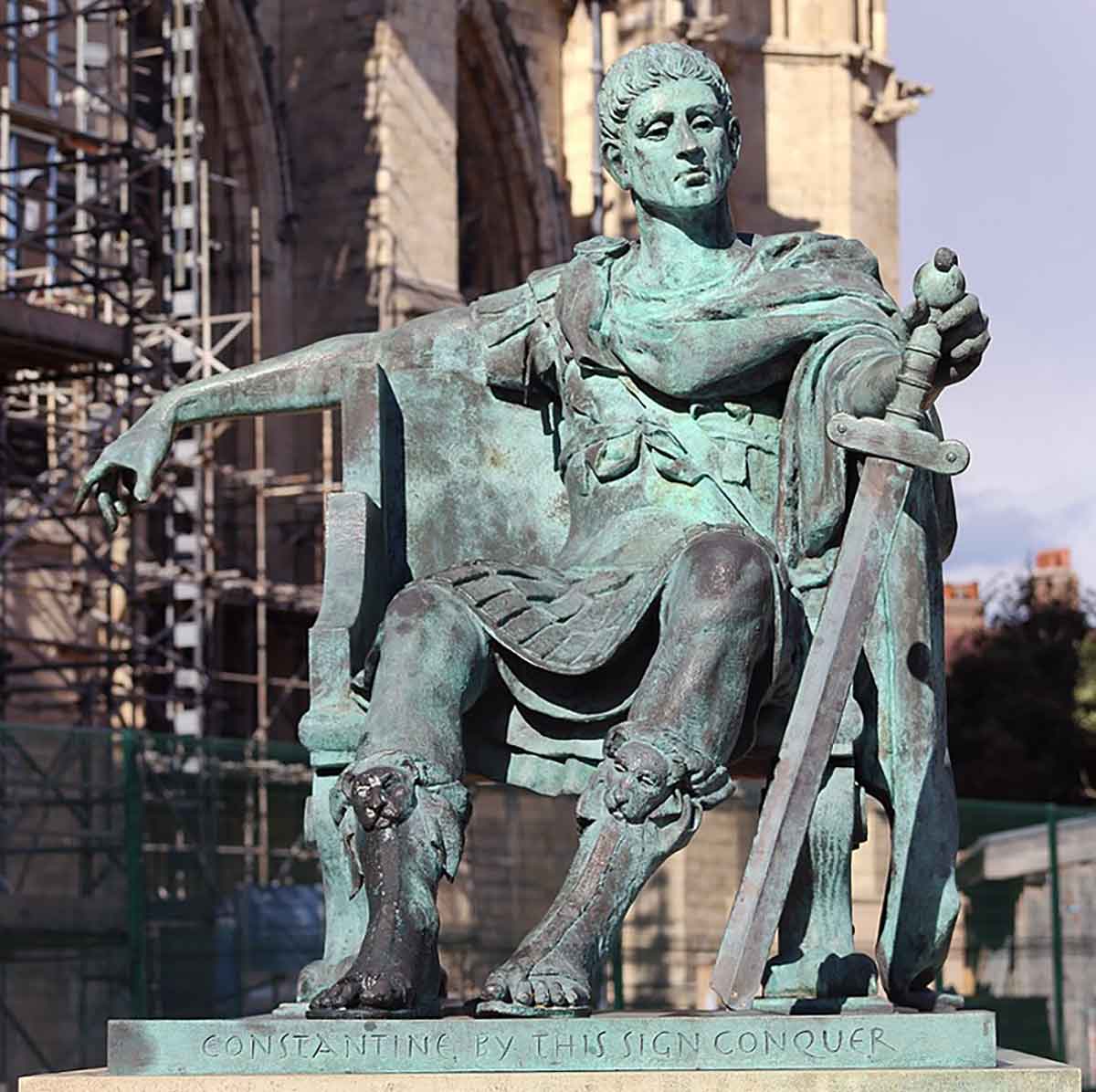 statue emperor constantine york