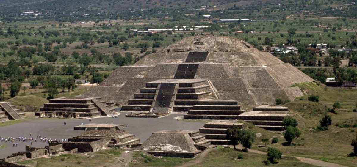 teotihuacan pyramid moon plaza