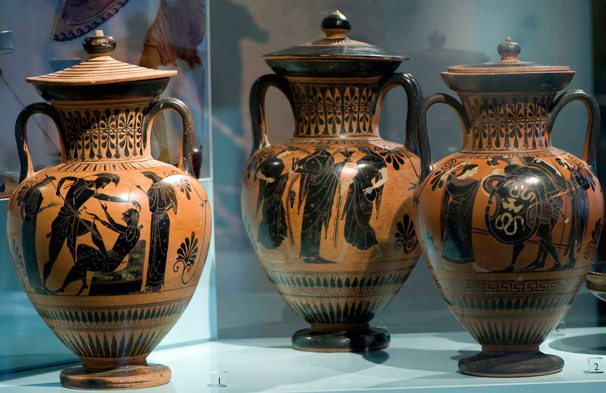 trojan war greek pottery amphora
