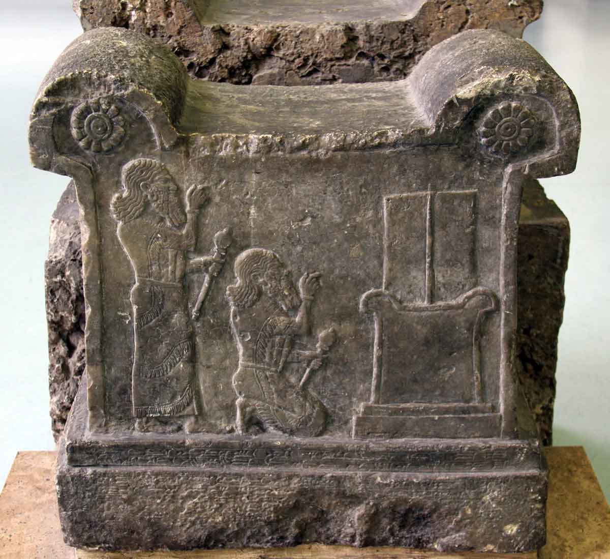 tukulti ninurta stone altar