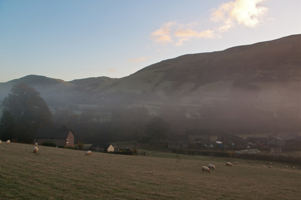 view camlan uchaf mallwyd ian capper cc by 2