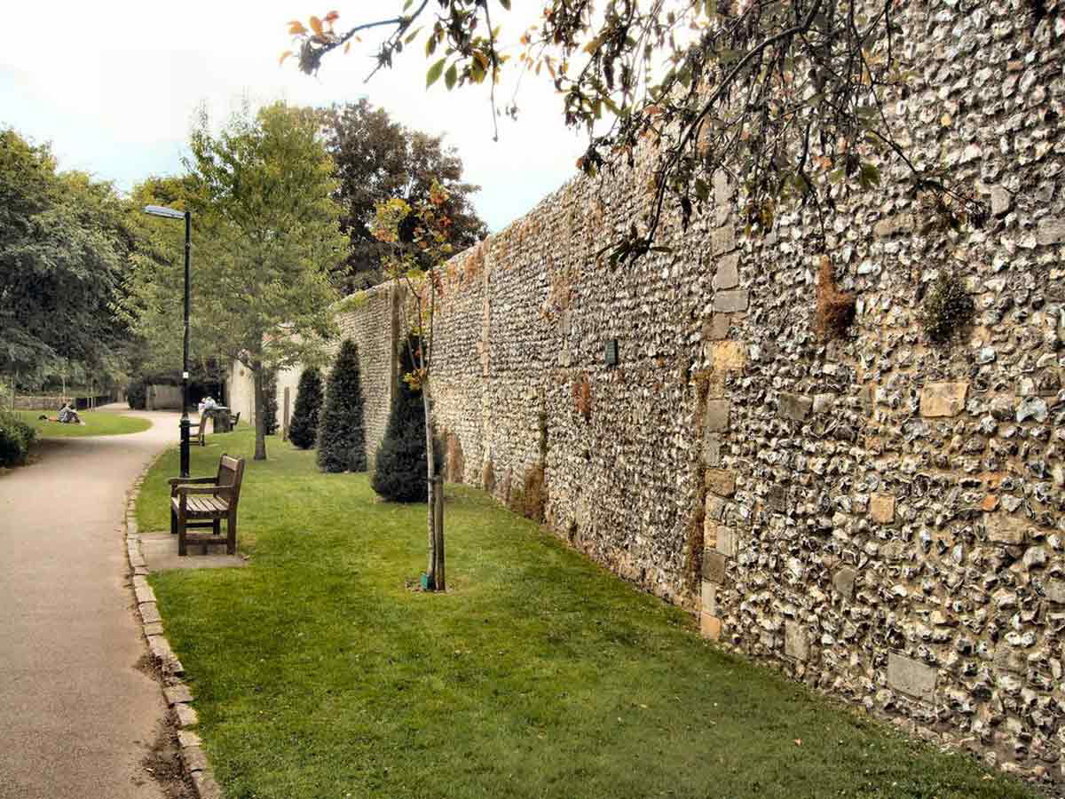 winchester city walls paul gillett cc by 2.0