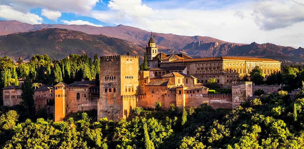 alhambra spain most famous castle