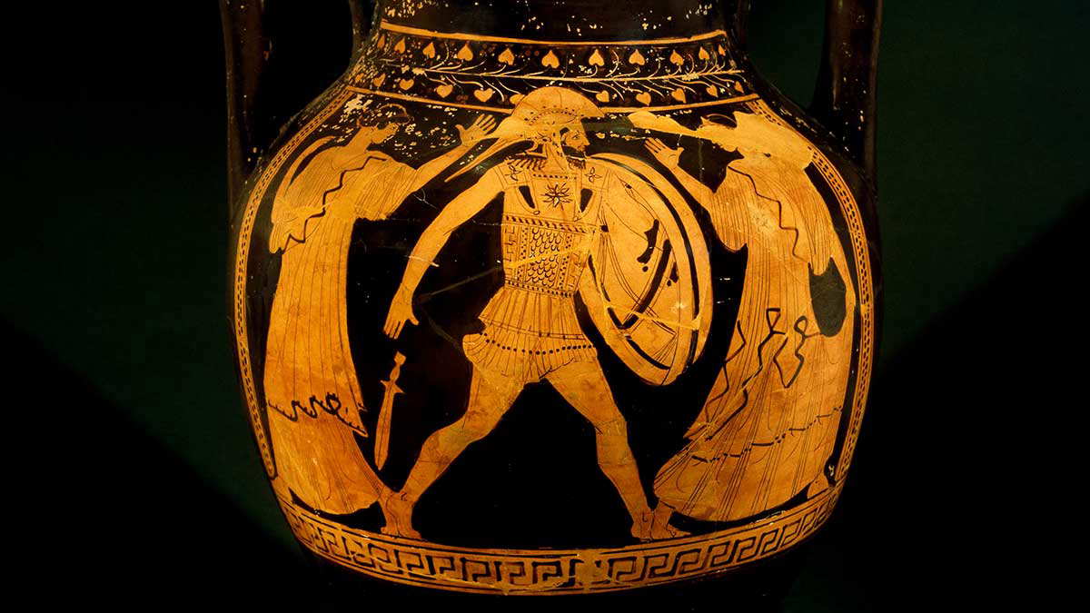 amphora menelaus pursuing helen
