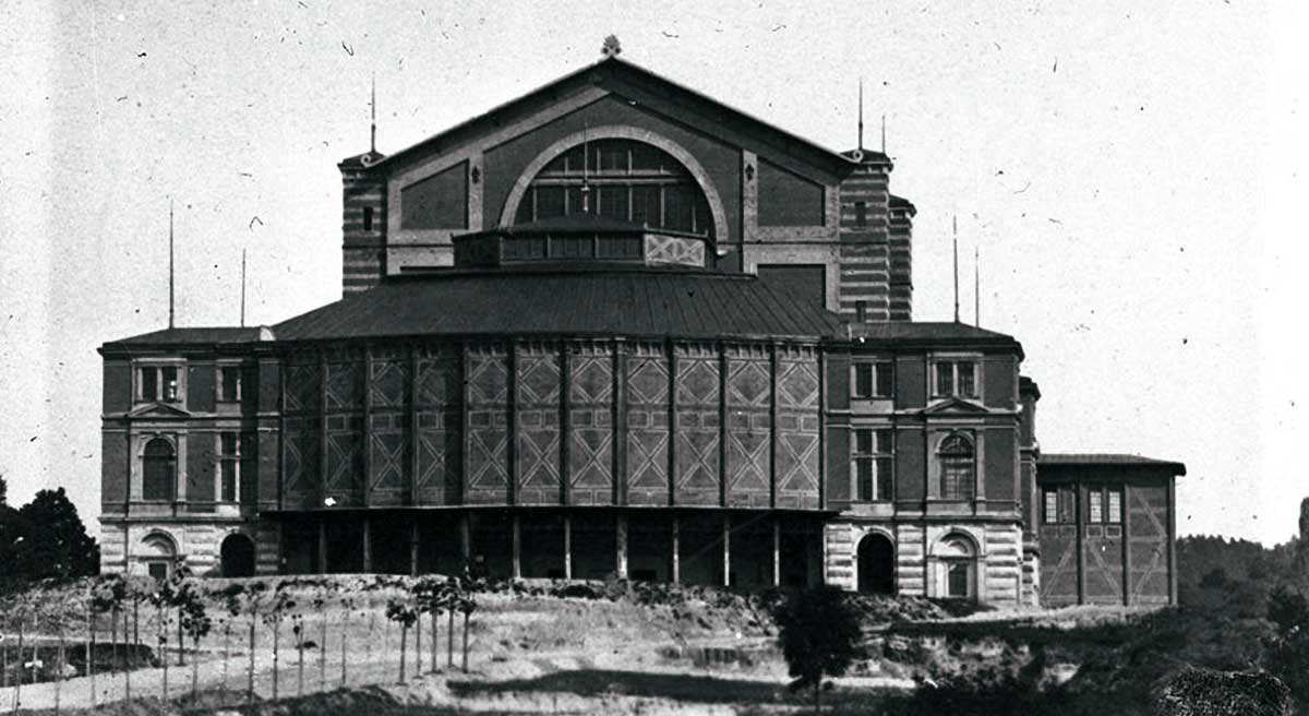 bayreuth festspielhaus