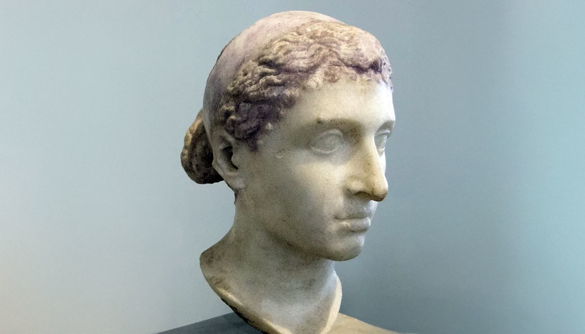 bust cleopatra ancient egypt