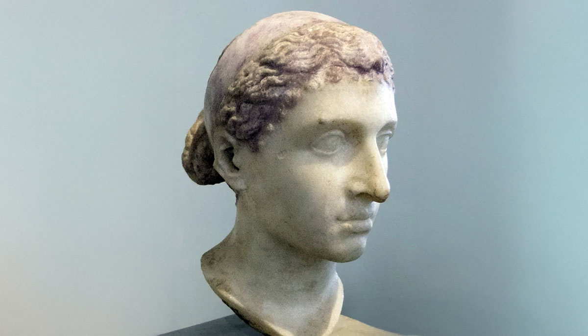 bust cleopatra ancient egypt