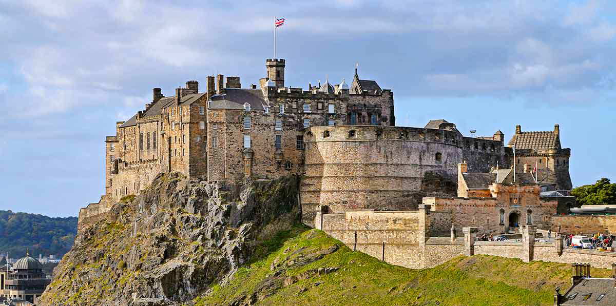 edinburgh castle scotland most famous