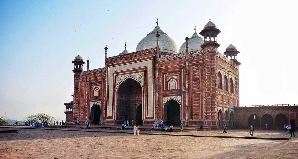 emperors of mughal empire jama masjid monument
