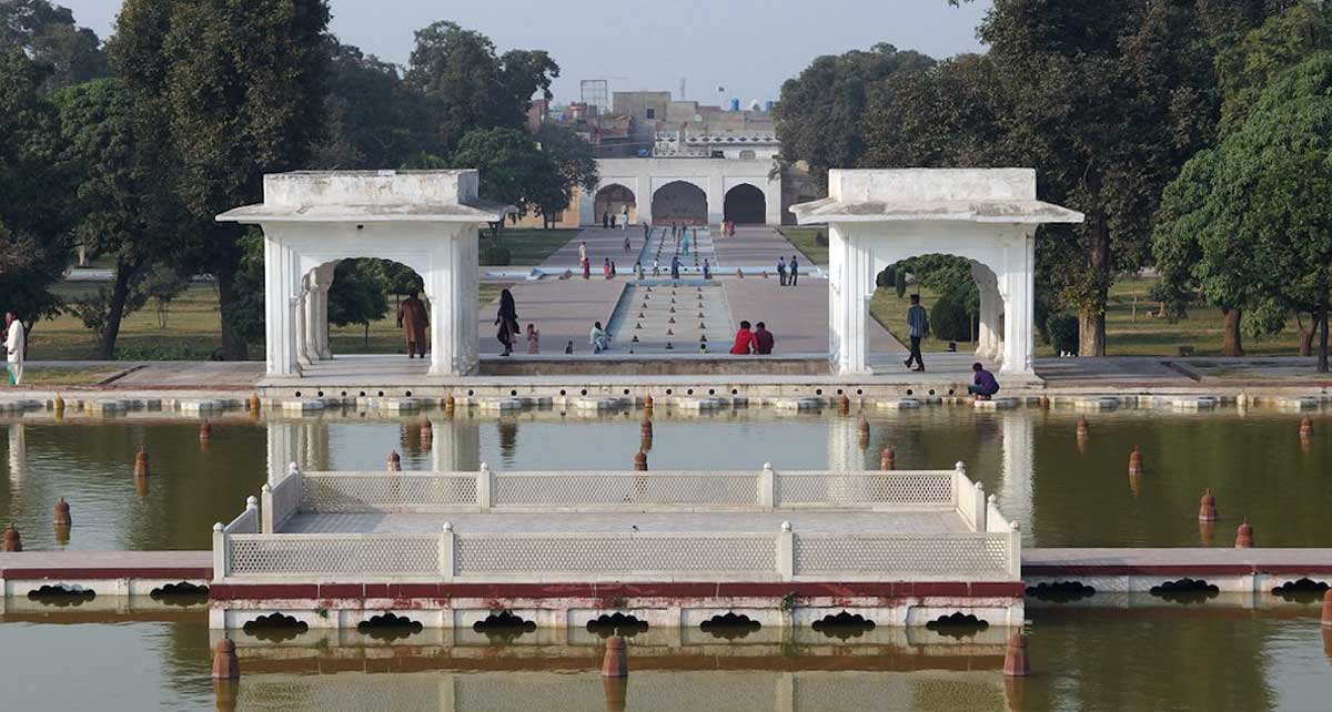 emperors of mughal empire shalamar bagh monument