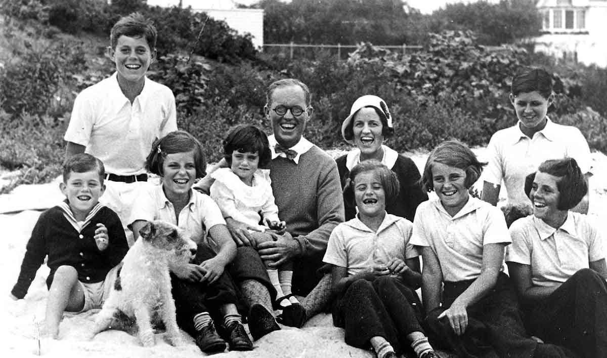 kennedy family hyannis port