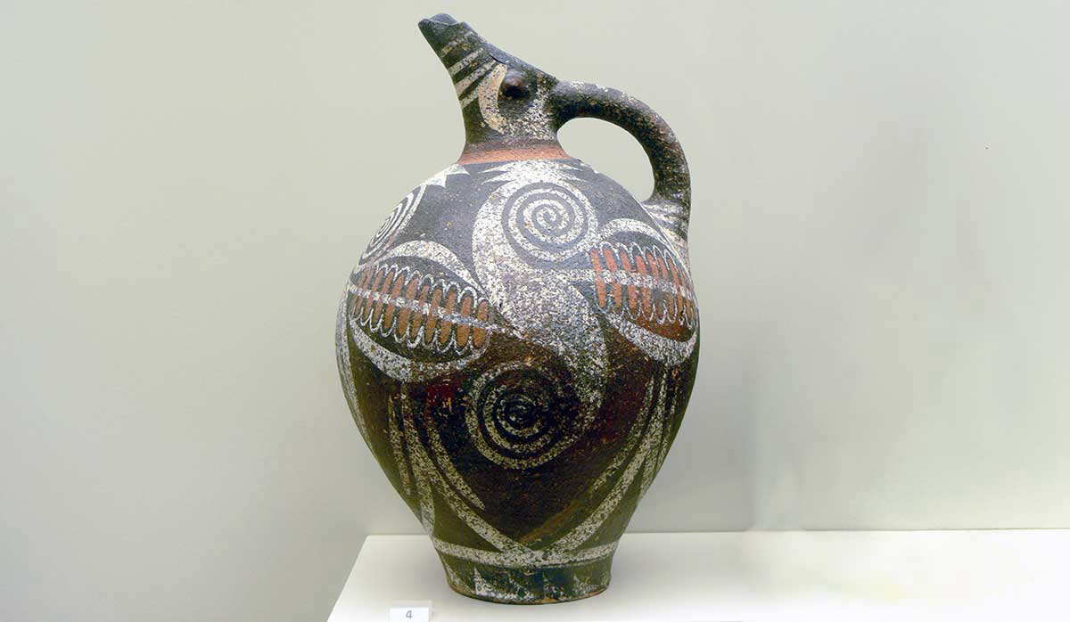 minoan Kamares vase