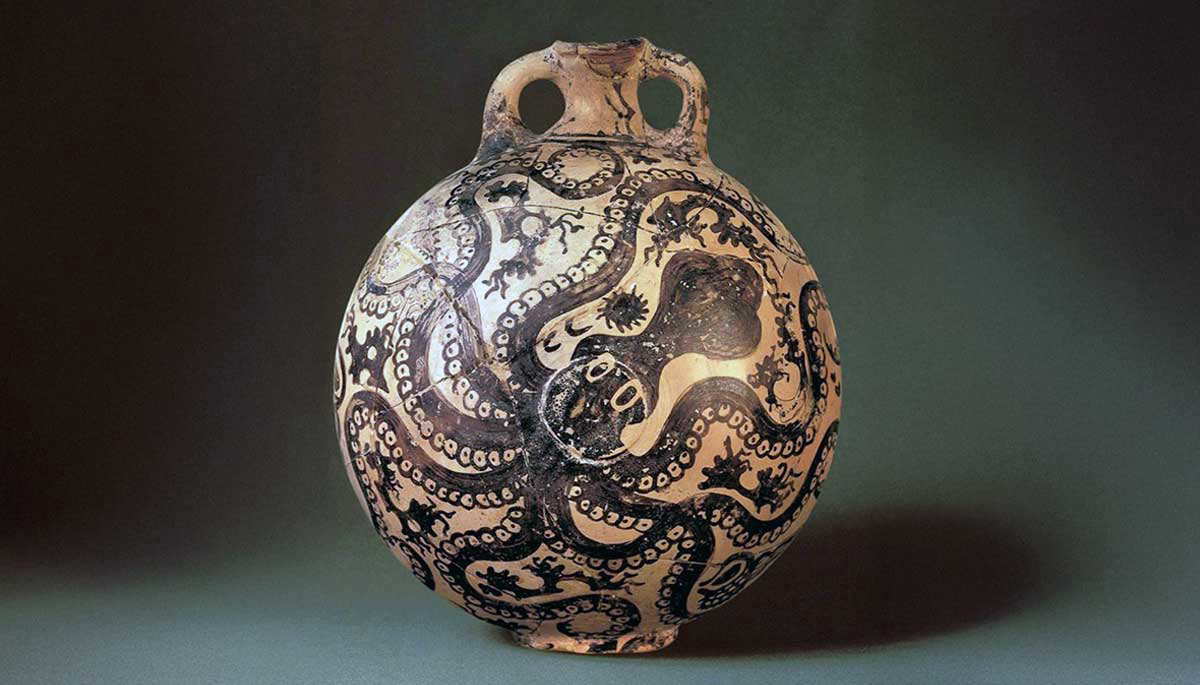minoan vase octopus
