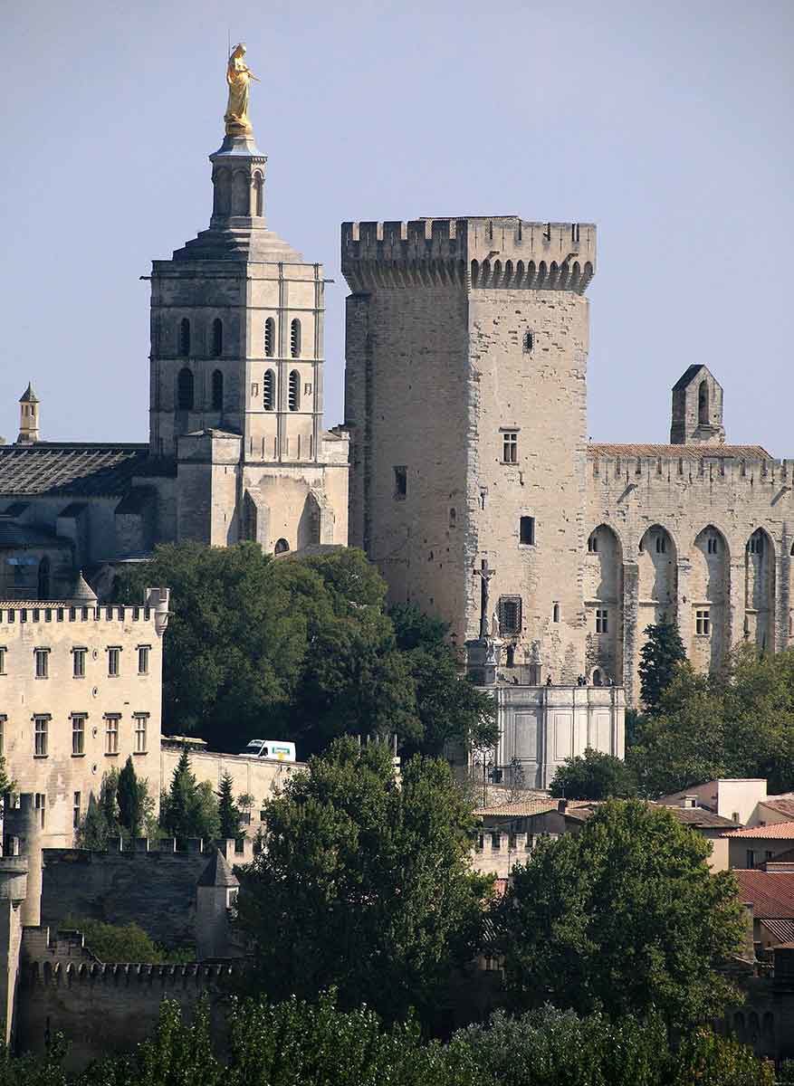 palais des papes avignon papacy