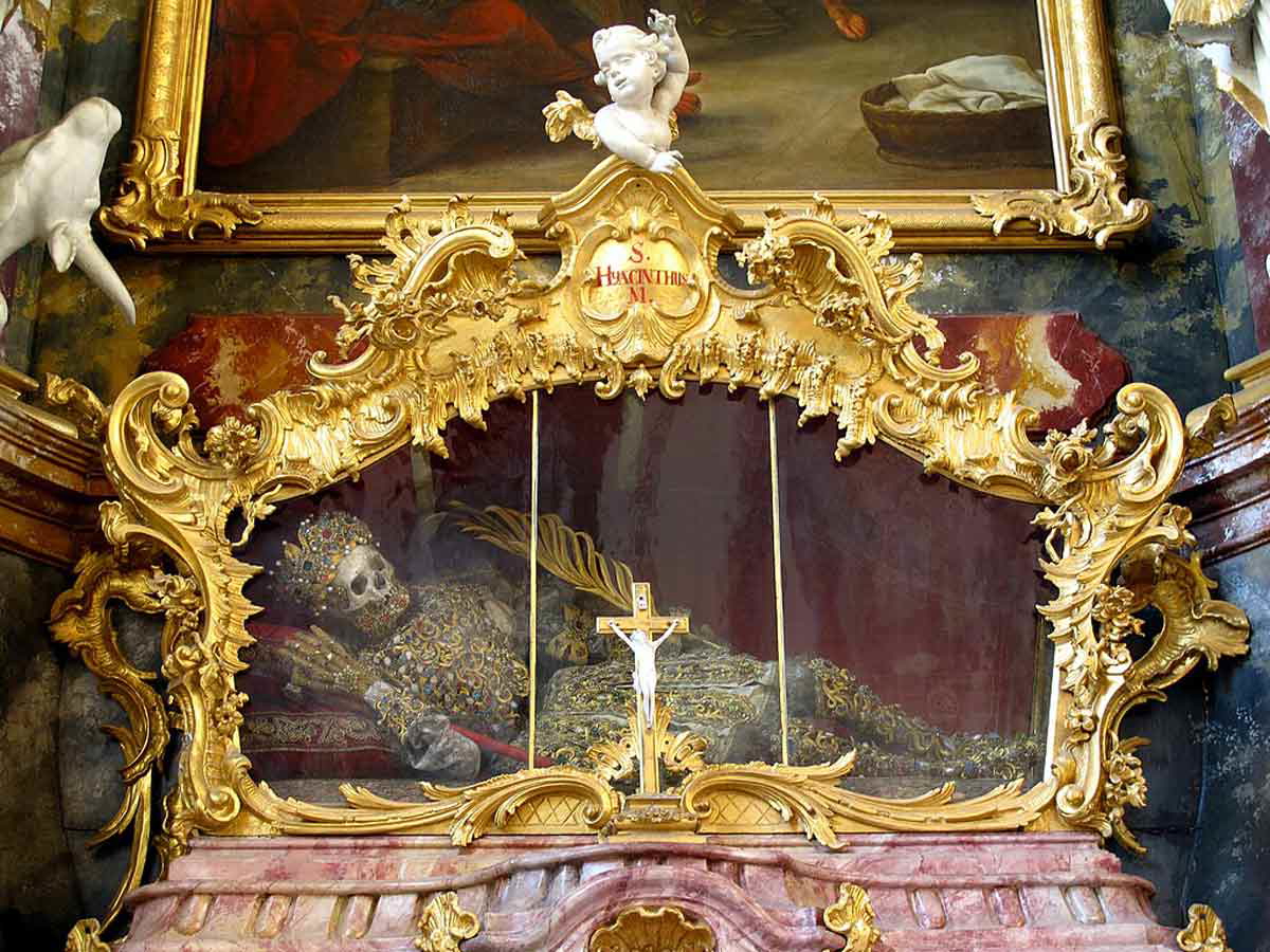 relic whole body saint hyacinthus