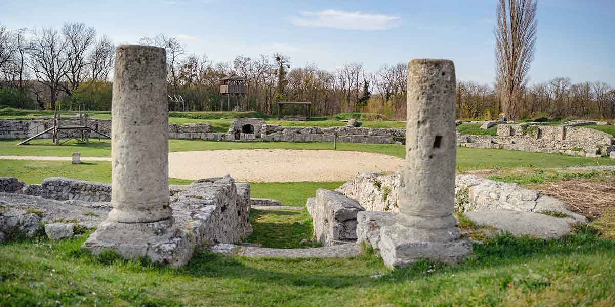 remains amphitheater legionary fortress carnuntum