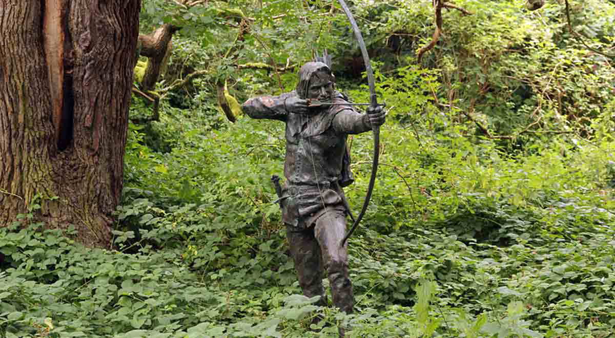 robin hood statue sherwood forest