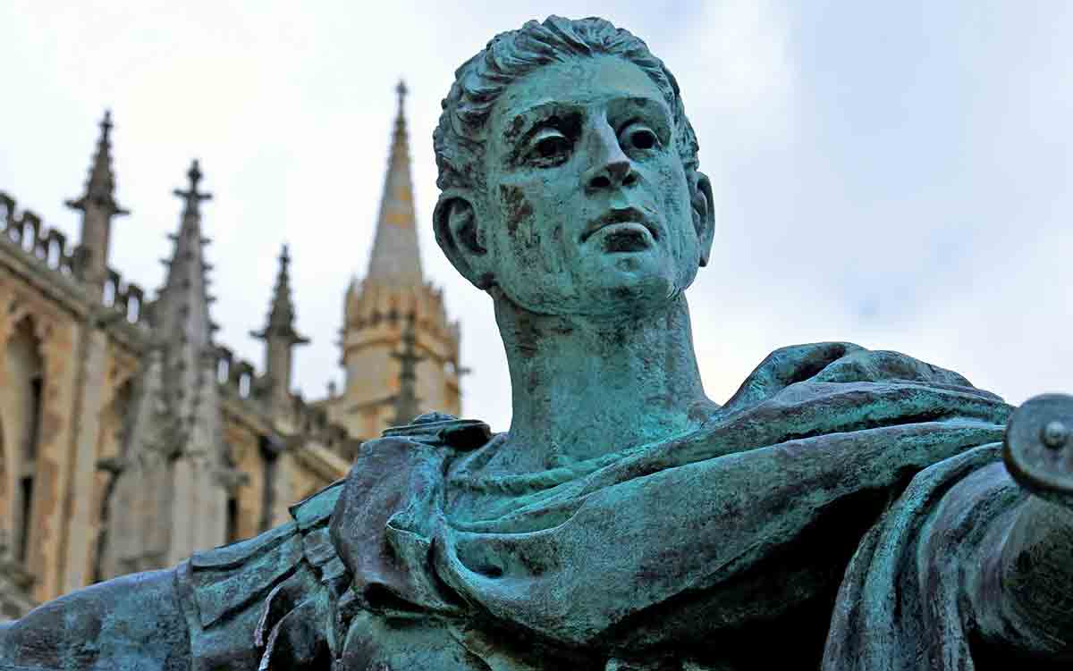 statue constantine great york minister close up cc by 2.0