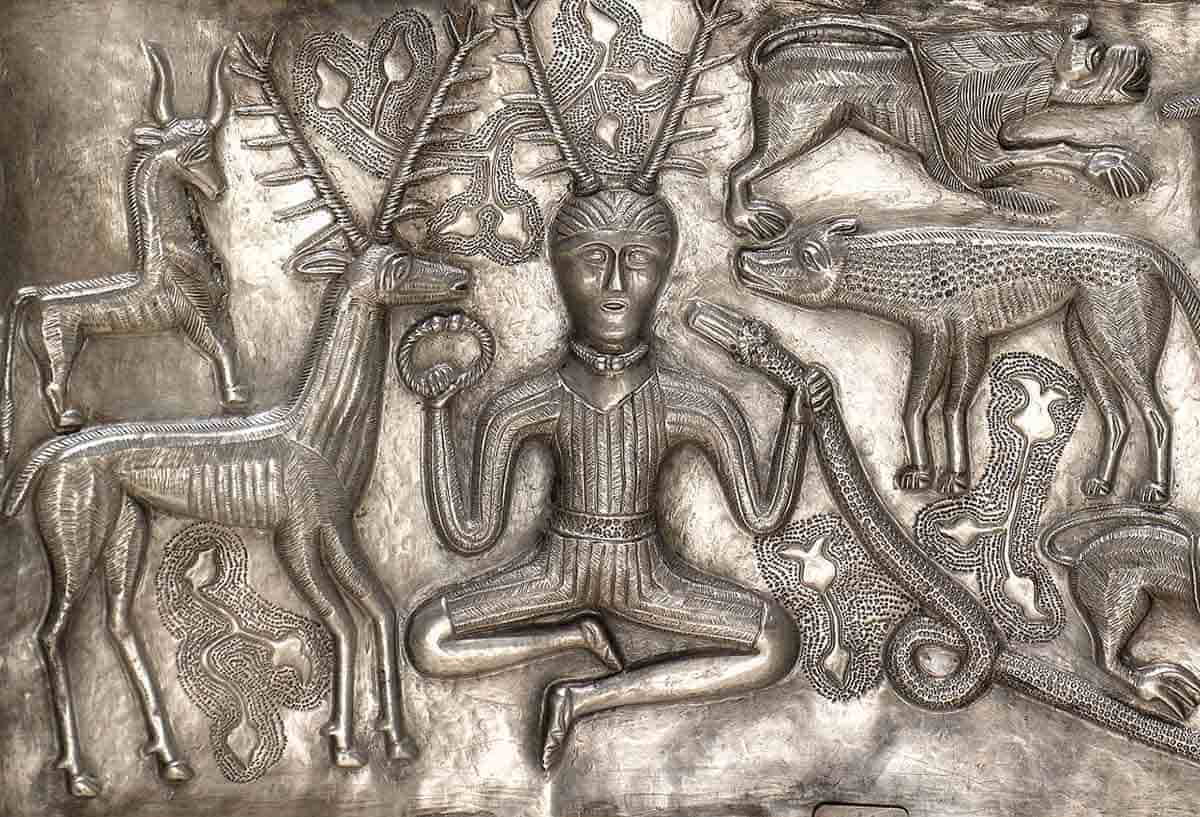 Gundestrup cauldron celtic god cc by 3.0