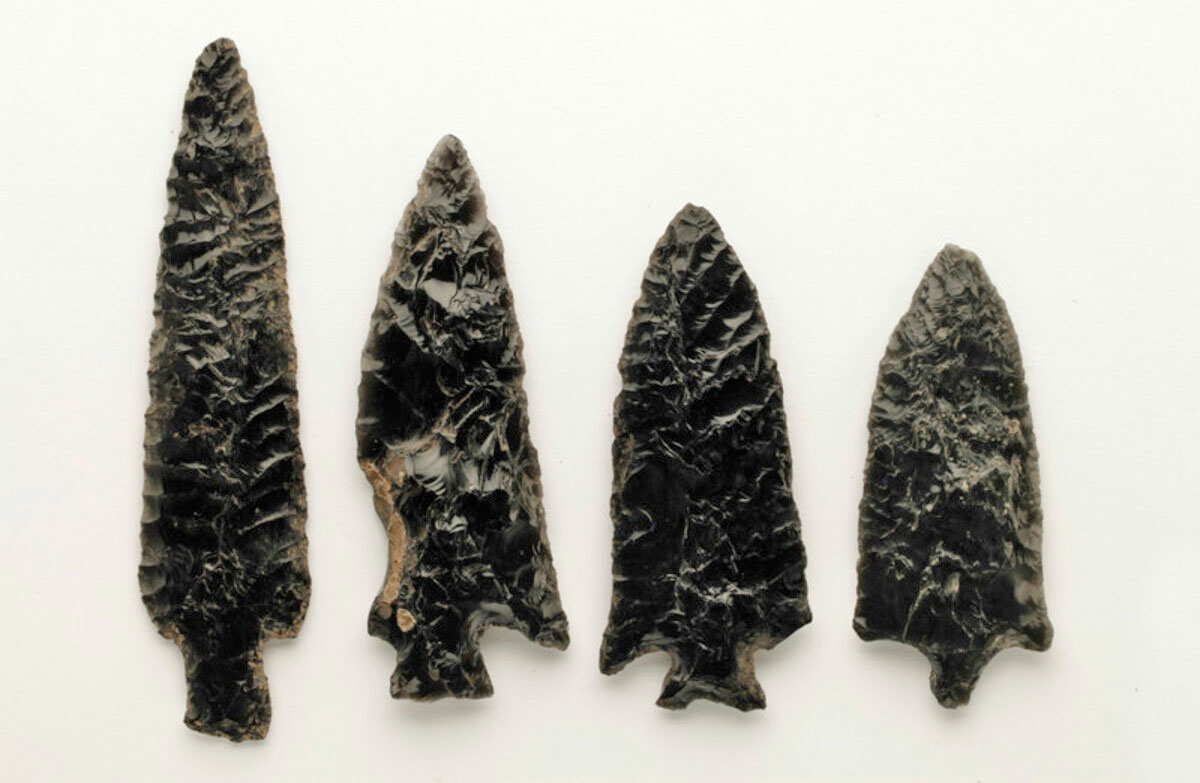 Obsidian projectile point