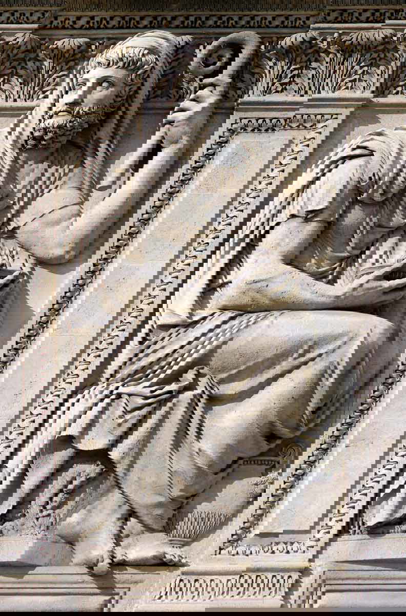 Relief Numa Pompilius Louvre