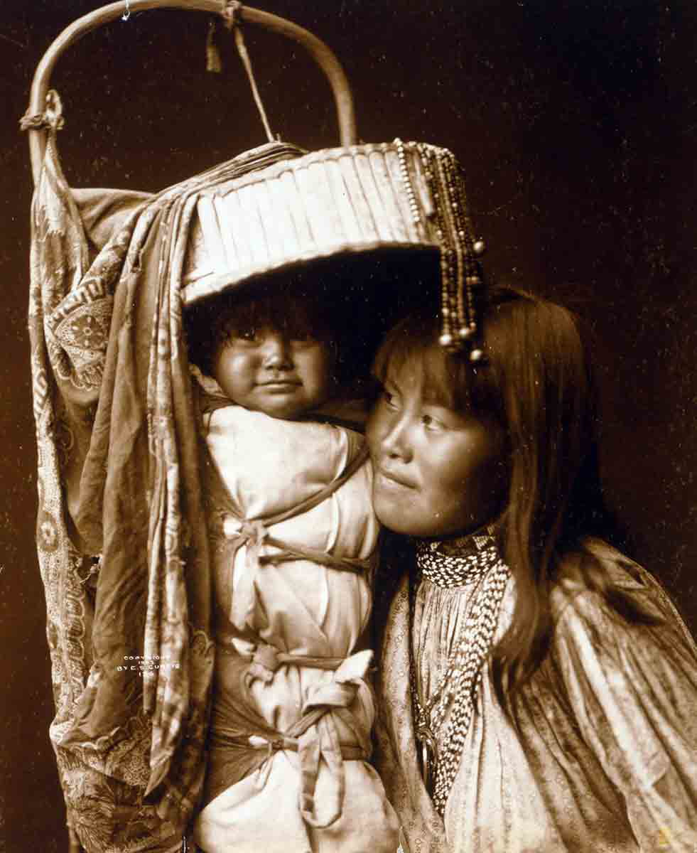 apache mother and child