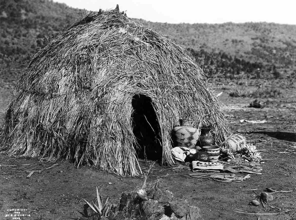 apache wickiup grass home