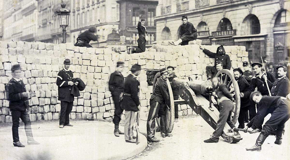 barricades in paris franco prussian war
