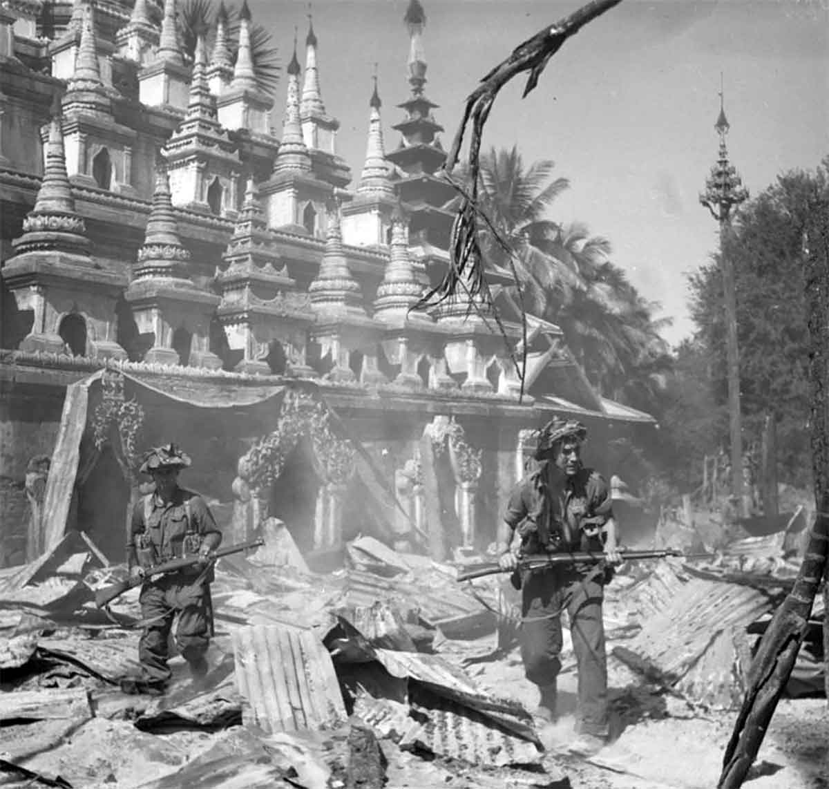 british troops mandalay 1945