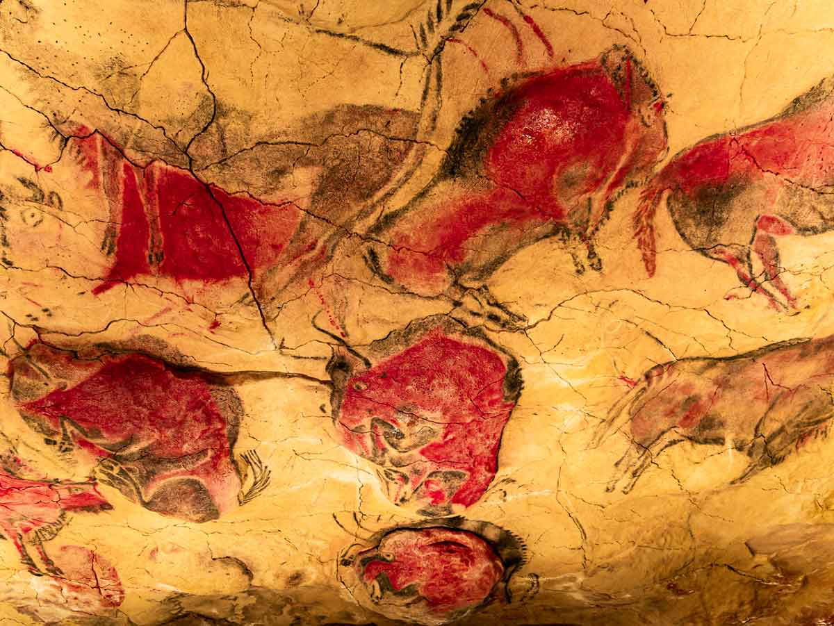 bull prehistoric painting