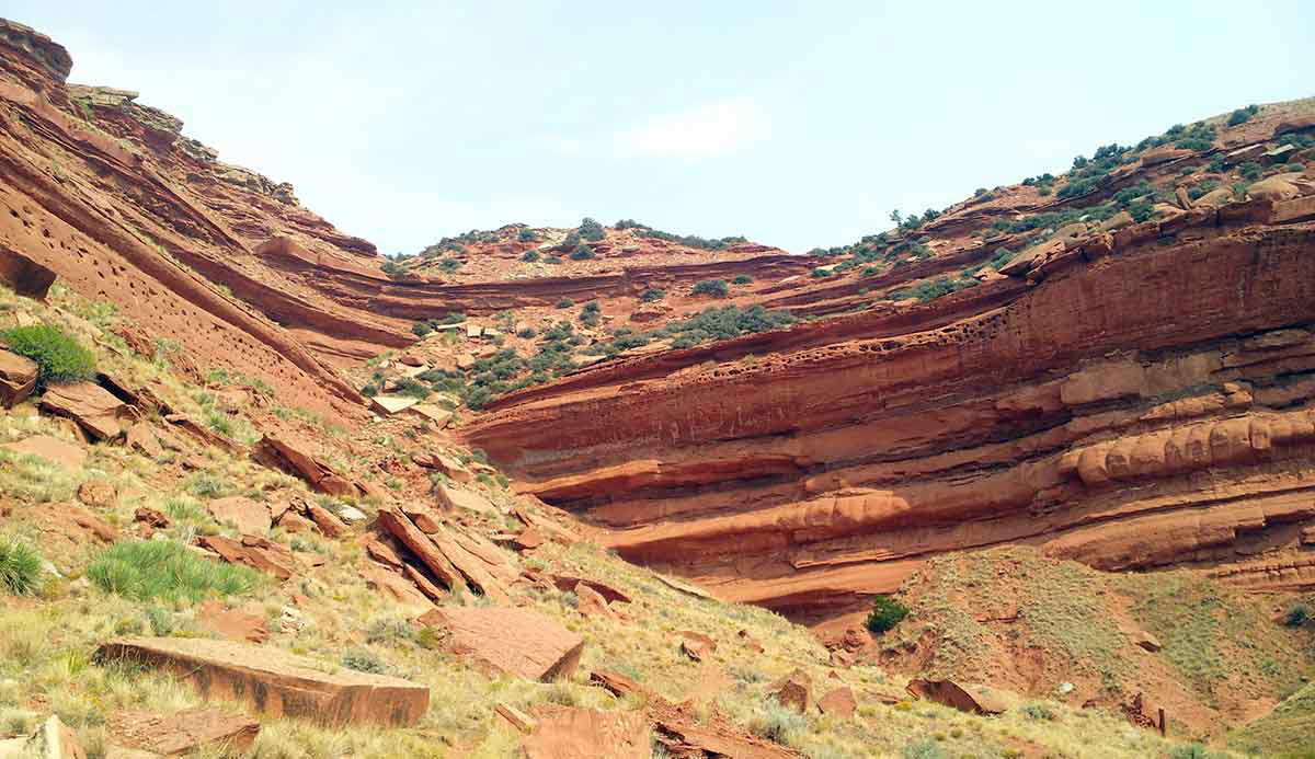 hole in wall mountain
