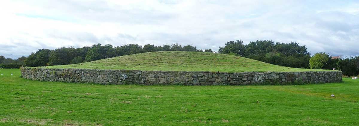 huly hill burial mound newbridge chariot cc by 3